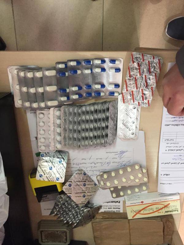 صيدلية تتلاعب بتاريخ الانتهاء