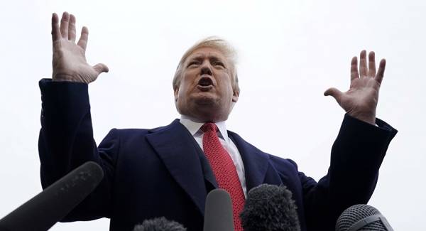 ترامب يمتدح نفسه عبر التويتر