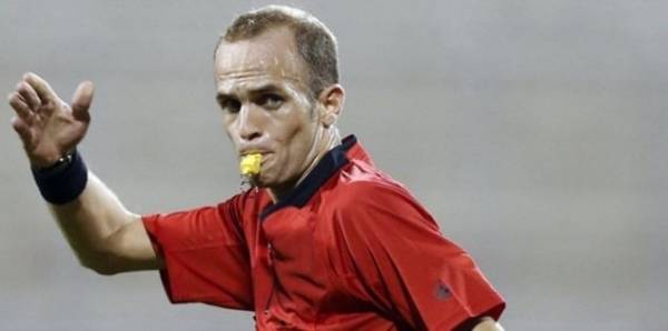 إيقاف الحكم مخادمة شهراً .. تعرف على الخطأ الذي ارتكبه ؟