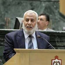 النائب ابو السيد يرد على وزيرة الطاقة ارحلي افضل لك