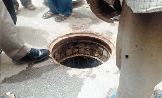 وفاة طفلتين وعشريني بسقوطهم في حفرة امتصاصية في المفرق