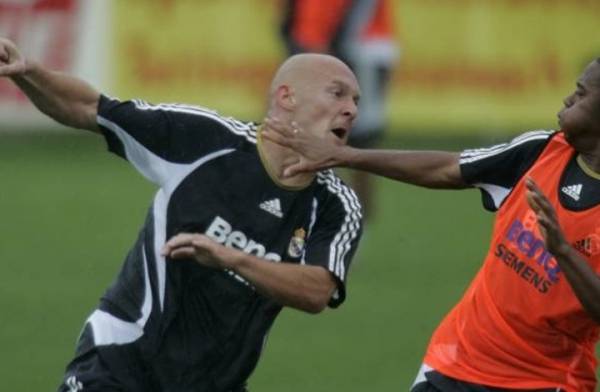 شاهد أعنف شجار في الدوري الإيطالي بين اللاعبين