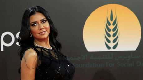 إخلاء سبيل رانيا يوسف بعد التحقيق معها بواقعة فضيحة الفستان