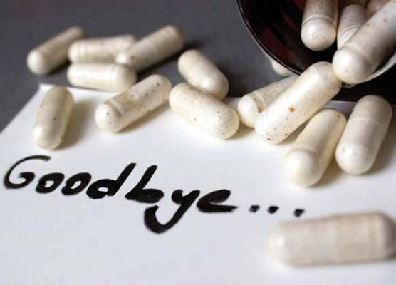 مذيعة تقطع بثا مباشرا لتنتحر (صور)