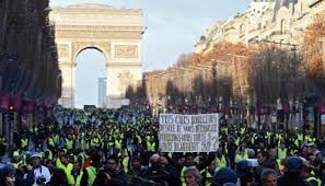 السلطات الفرنسية تستبق مظاهرات اليوم باعتقال 278 شخصا