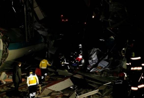4 قتلى و43 إصابة في حادث قطار بالعاصمة التركية