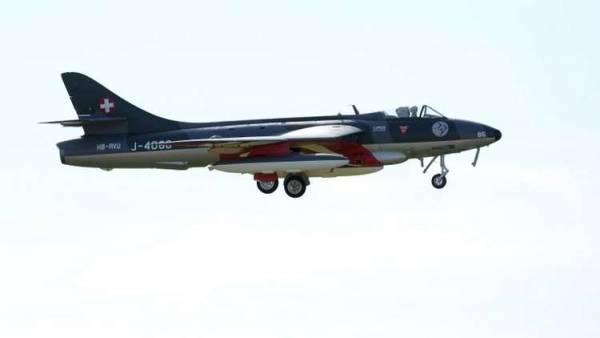 سقوط مقاتلة أمريكية في المحيط الهادئ أثناء تحليق تدريبي