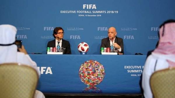 الفيفا يدرس فكرة زيادة عدد المنتخبات في مونديال قطر