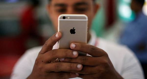 شركة تقدم 100 ألف دولار لمن يستغني عن هاتفه عاما