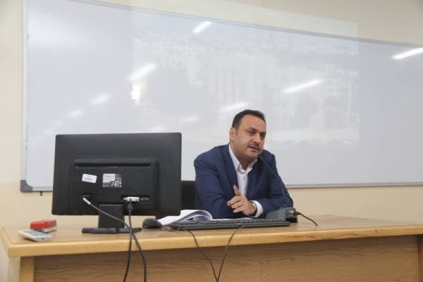 محاضرة تثقيفية في جامعة الزرقاء بعنوانالعنف الأسري