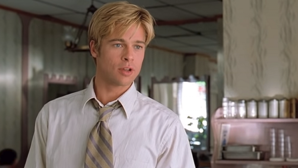 كم شمعة يوقد براد بيت اليوم في عيد ميلاده؟