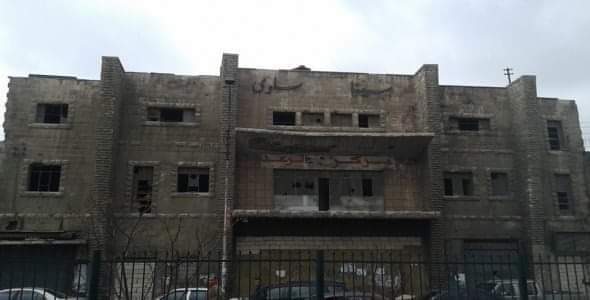 هدم أكبر دار سينما في الزرقاء