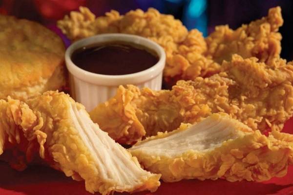 يتصل بالشرطة بسبب دجاج كنتاكي