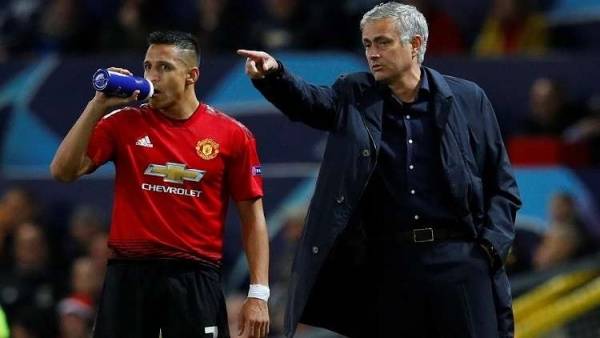 سانشيز ينفي المراهنة على إقالة مورينيو