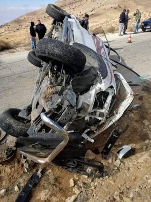3 اصابات في حادث مروع في البترا  (صور)