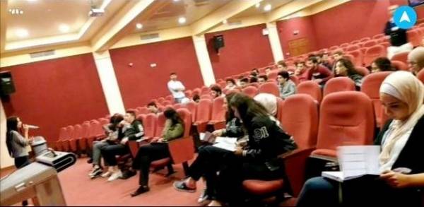 عمان الأهلية تزور مجموعة من المدارس