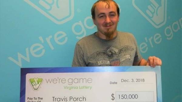 دخول المرحاض يمنح أمريكيا جائزة اليانصيب!