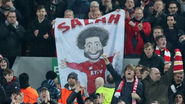 ممثل إيراني يثير حفيظة عشاق محمد صلاح بتعليقاته الساخرة على تويتر