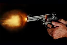 شخص يطلق النار على ابن شقيقته أمام مول في جرش .. تفاصيل