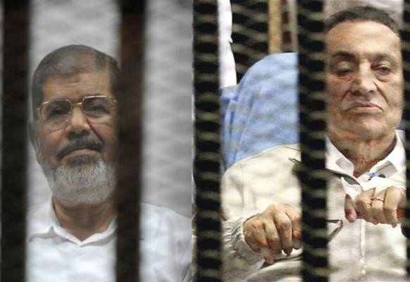 مرسي ومبارك بقاعة محاكمة واحدة لأول مرة !!