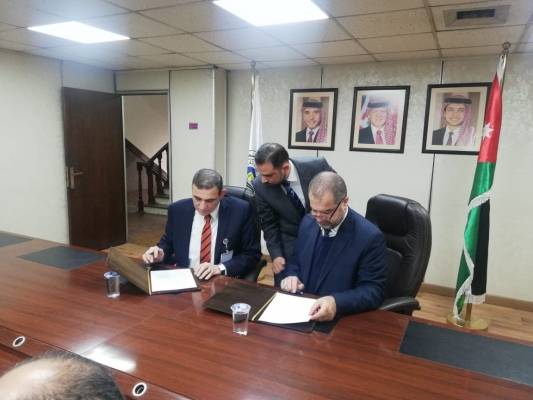 “المدن والقرى” يسدد (11) مليون دينار عن بلدية الزرقاء