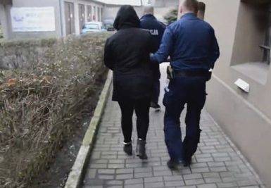 بالصور : لإرضاء زوجها.. تخنق أطفالها الأربعة وتدفنهم أسفل شجرة