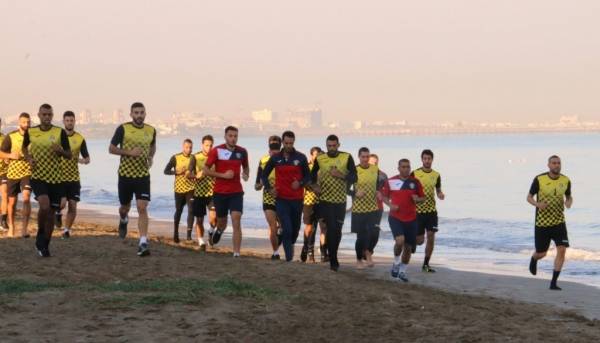 منتخب الأردن يتوجه إلى الإمارات ...الاثنين