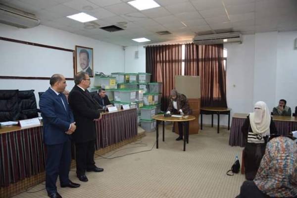 أداء القسم القانوني لمجلس طلبة الجامعة الهاشمية السادس عشر وانتخاب الهيئة الإدارية