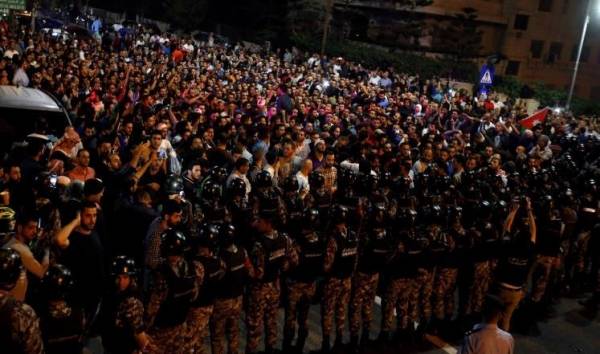 2018.. حزمة قرارات حكومية تعرقل النمو الاقتصادي