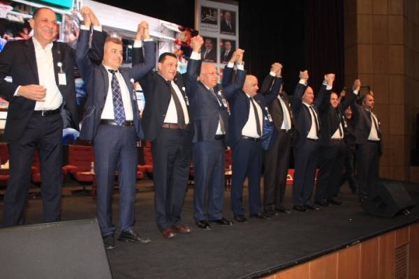 (كتلة التاجر) تشهر نفسها وسط الحشود ...والتجار ينشدون التغيير