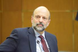 الرزاز : لا رفع للضرائب في 2019 .. وتخفيض ضريبة المبيعات