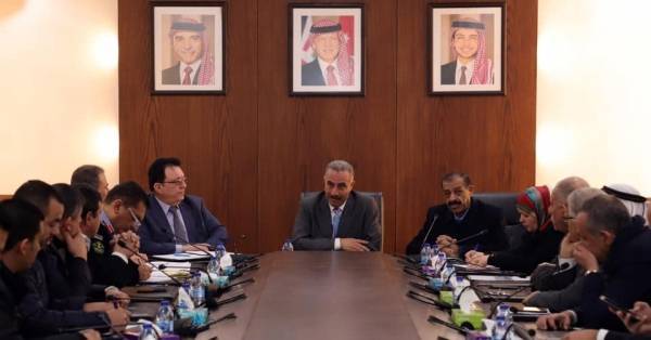 لجنة السياحة النيابية تستنكر الاعتداء على حافلات جت