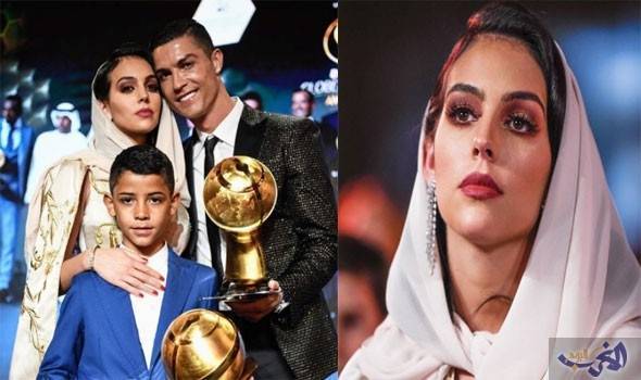 خطيبة رونالدو تسحر جمهوره بارتداء الطرحة وتكتب بالعربية