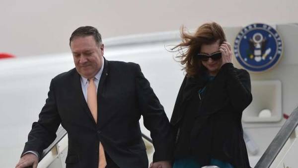 وزير الخارجية الامريكي يعدل مسار جولته الشرق أوسطية ويصل إلى العراق