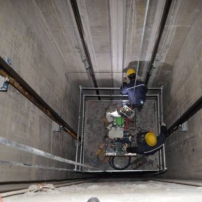 وفاة اربعيني في مصعد بـالعقبة