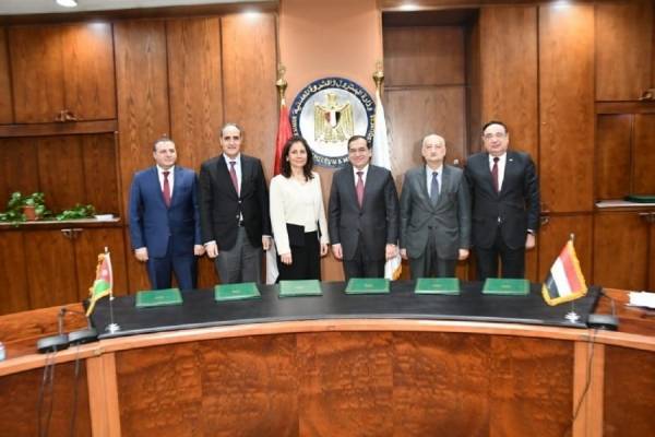 الأردن ومصر يوقعان اتفاقيات تزويد المملكة بالغاز الطبيعي لعام 2019