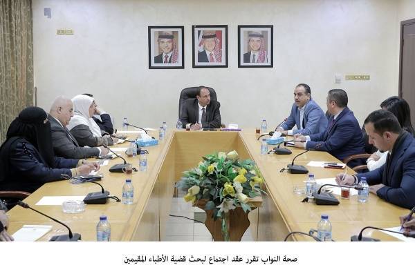 الخشاشنة : يقرر عقد اجتماع لبحث قضية الأطباء المقيمين