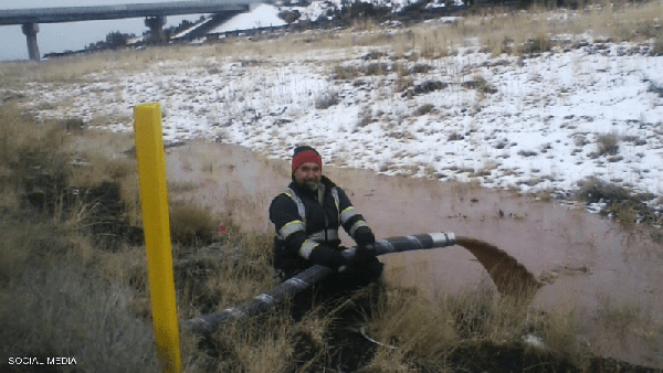 نهر الشوكولاتة يُغرق ولاية أميركية !!