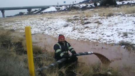 نهر من الشوكولاتة يظهر في شوارع أريزونا الأمريكية!