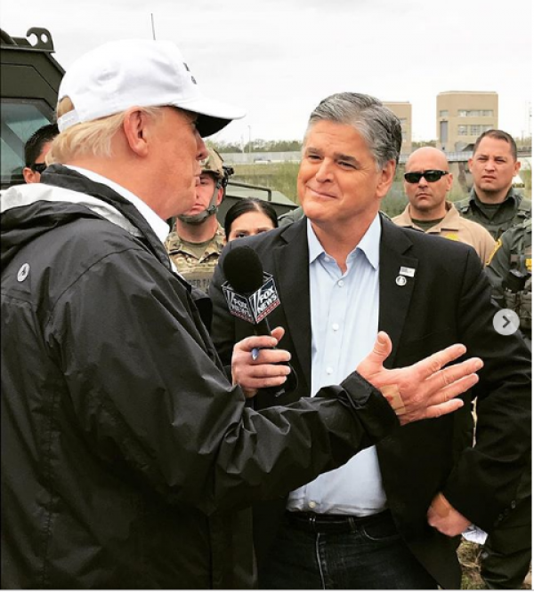 الأطباء قلقون على صحة ترامب بعد ظهور ضمادات لاصقة ملطخة بالدم على يده