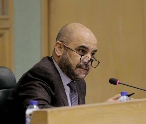 طارق خوري يتهم الحكومة بالاستخفاف بعقول المواطنين (صورة)