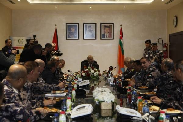 الرزاز يشيد بجهود الاجهزة المعنية للتعامل مع الظروف الجوية والتنسيق والتكاملية في عملها