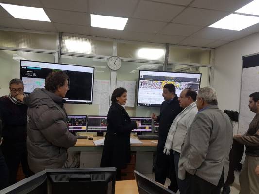  زواتي تتفقد مركز المراقبة والتحكم في شركة الكهرباء الأردنية