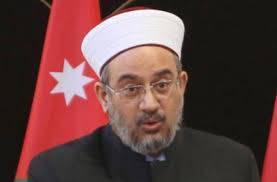 وزير الأوقاف يقرر ايقاف شركتي حج وعمرة وتحويلهما للنائب العام