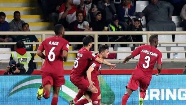 شاهد.. رقص لاعبي قطر على إيقاع احتفالات جماهيره عقب الفوز على العراق