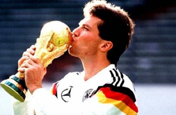 إليك قائمة اللاعبين الأساطير الذين فشلوا كمدربين