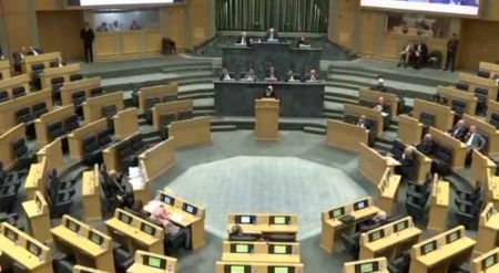 الأعيان يُعدّل قانون العفو العام ويعيده للنواب