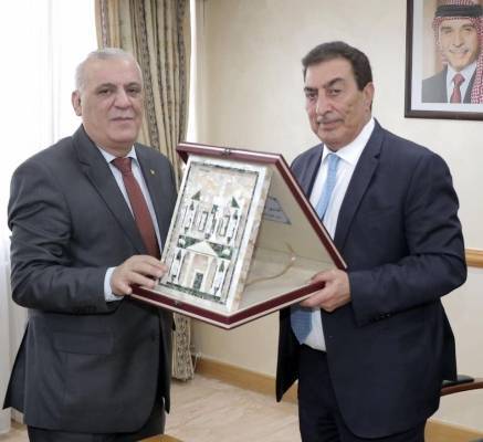 الطراونة: مصلحة الأمة العربية في سوريا موحدة أرضاً وشعباً