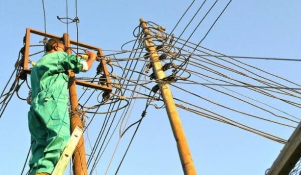 انقطاعات متكررة للتيار الكهربائي في المدورة