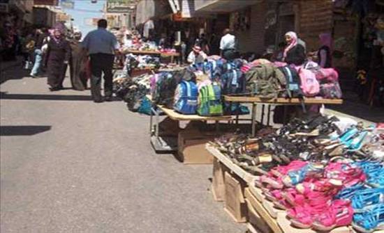 حملات لإزالة البسطات الموجودة على الارصفة في مأدبا